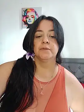 Snapshot of lucia_vonne_ chatting on 07.23.26 lucia vonne online show from 07.23.26