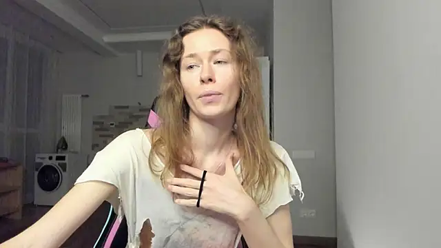 Snapshot of ooksiiii chatting on 05.16.26 ooksiiii online show from 05.16.26