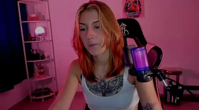 Snapshot of Dakotaa_ chatting on 01.18.25 Dakotaa  online show from 01.18.25