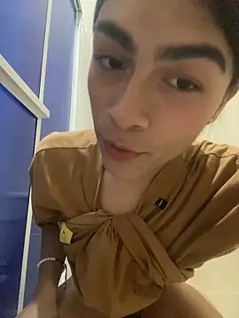 Snapshot of valendoll chatting on 01.29.25 valendoll online show from 01.29.25