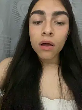 Snapshot of valendoll chatting on 02.28.25 valendoll online show from 02.28.25