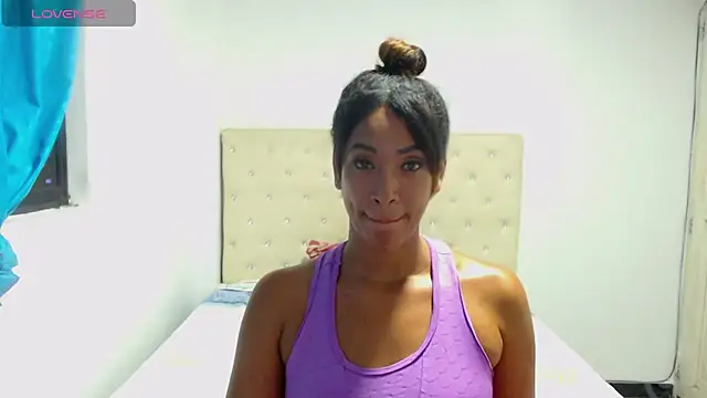 melisacruzz online show from 01.04.25