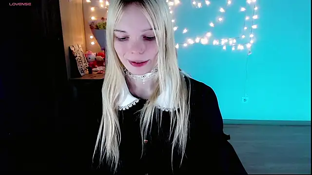 Emily Nyaffee online show from 02.23.25