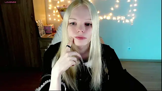 Emily Nyaffee online show from 02.27.25