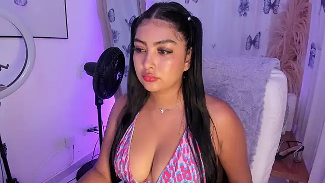 NatashaBrown12 online show from 05.29.26