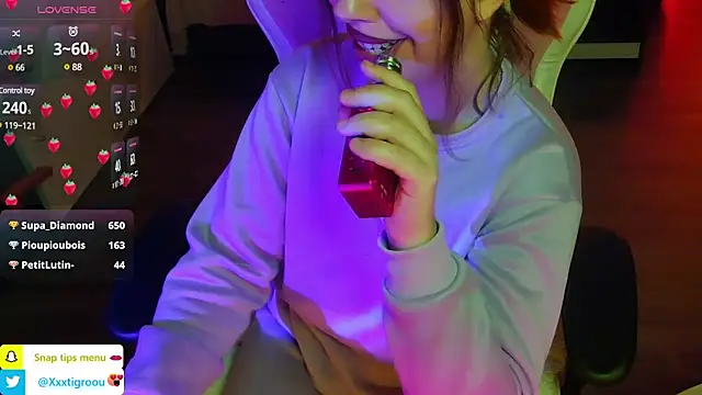 PetiteAngel666 online show from 01.24.25