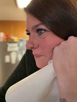 LadyLena1 online show from 12.03.25