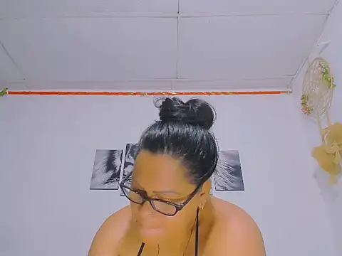 Alhelqueen online show from 02.09.26