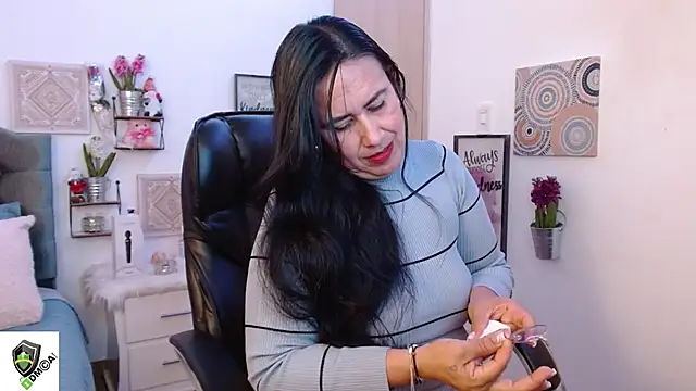 amalia brunette online show from 01.04.25