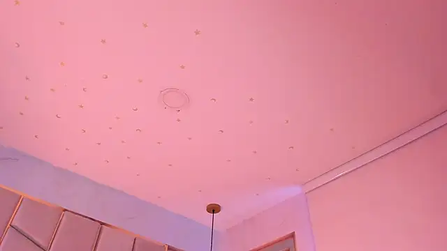 Snapshot of angel_vibes_ chatting on 02.19.26 angel vibes online show from 02.19.26