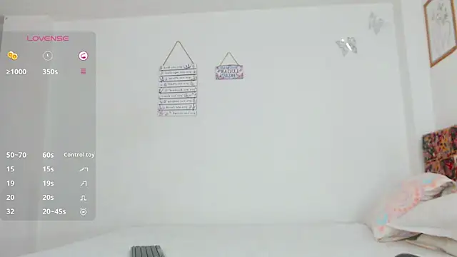 verocute7 online show from 11.17.25