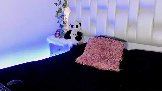 BeckyRusso online show from 02.17.25