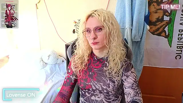 Snapshot of Lori_Myaf chatting on 04.22.26 Lori Myaf online show from 04.22.26