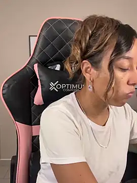 DianaHopson online show from 03.14.25