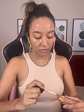 DianaHopson online show from 03.19.25