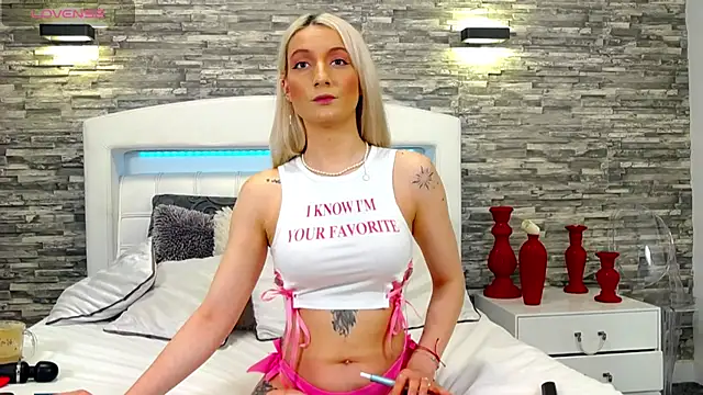 Ella Charm online show from 03.03.25