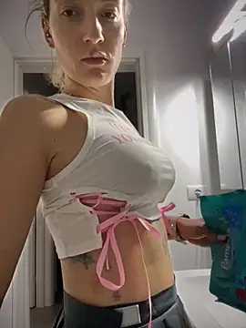 Ella Charm online show from 10.14.25