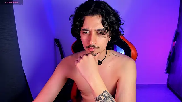 Alexfloresz online show from 06.03.26