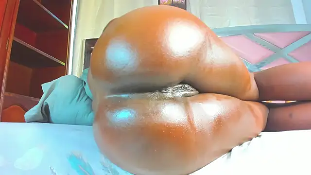 Snapshot of ebonnyygoddes chatting on 03.19.25 ebonnyygoddes online show from 03.19.25