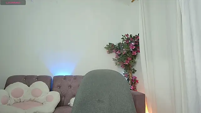 keissy rincon  online show from 01.04.25