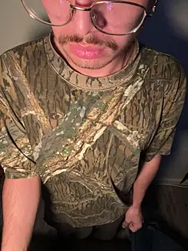 demonslayerr999 online show from 12.21.24