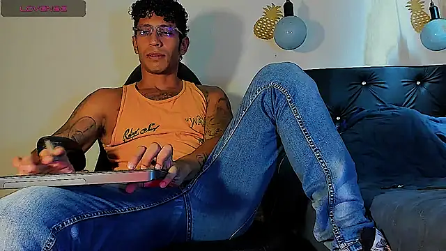 FuckHardlove online show from 02.27.25