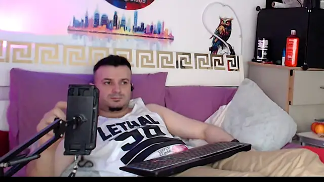 Snapshot of erotico69xxx chatting on 04.20.26 erotico69xxx online show from 04.20.26