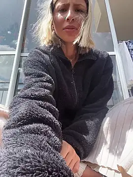 Ameellie online show from 12.21.25