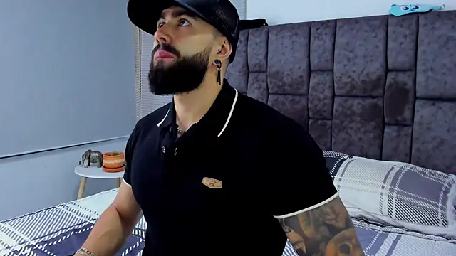 Snapshot of Zack_Froone chatting on 02.04.25 Zack Froone online show from 02.04.25