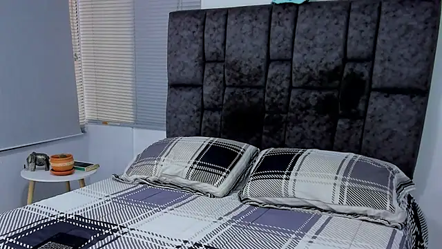 Snapshot of Zack_Froone chatting on 02.05.25 Zack Froone online show from 02.05.25