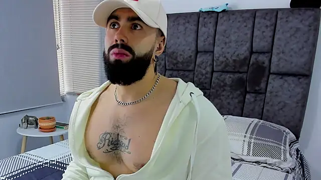 Snapshot of Zack_Froone chatting on 02.05.25 Zack Froone online show from 02.05.25