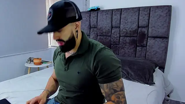 Snapshot of Zack_Froone chatting on 02.14.25 Zack Froone online show from 02.14.25