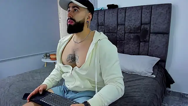 Snapshot of Zack_Froone chatting on 02.18.25 Zack Froone online show from 02.18.25