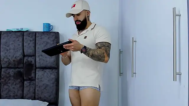 Snapshot of Zack_Froone chatting on 02.22.25 Zack Froone online show from 02.22.25