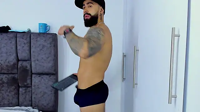 Snapshot of Zack_Froone chatting on 03.17.25 Zack Froone online show from 03.17.25