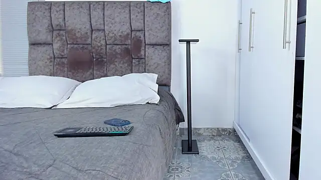 Snapshot of Zack_Froone chatting on 10.11.25 Zack Froone online show from 10.11.25