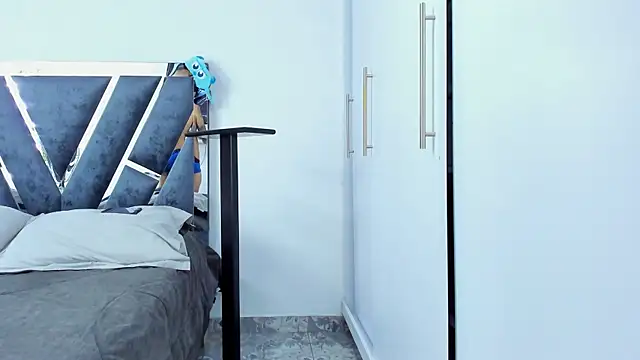 Snapshot of Zack_Froone chatting on 10.16.25 Zack Froone online show from 10.16.25