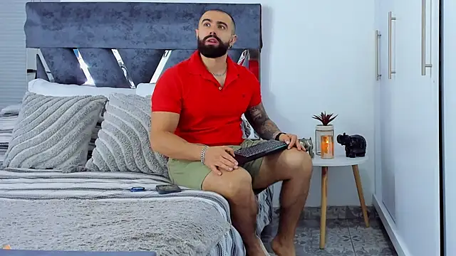 Snapshot of Zack_Froone chatting on 11.18.25 Zack Froone online show from 11.18.25