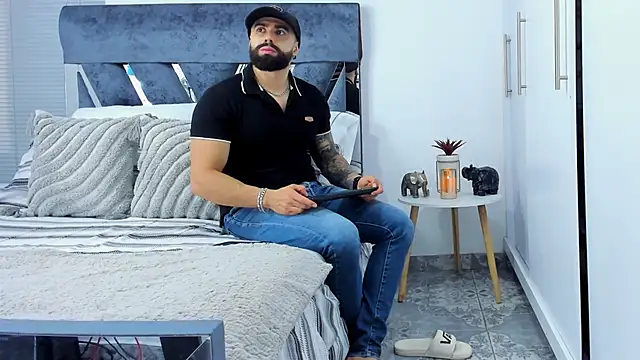 Snapshot of Zack_Froone chatting on 11.26.25 Zack Froone online show from 11.26.25