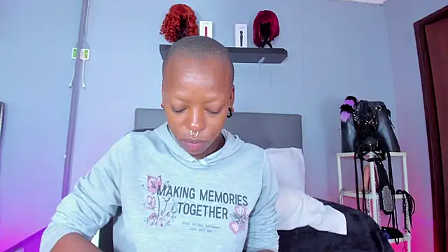 Coco Kiss online show from 10.11.25