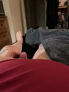 Snapshot of chatting on 12.18.25 online show from 12.18.25