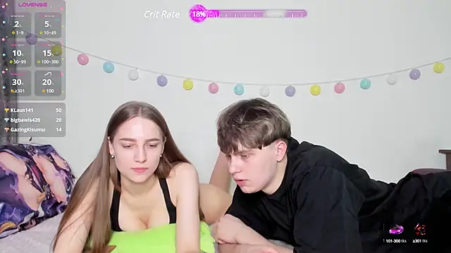 Snapshot of Emily_and_Ilumi chatting on 01.27.25 Emily and Ilumi online show from 01.27.25