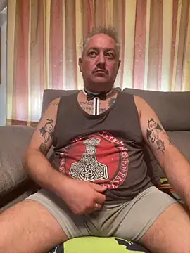 Russirayu online show from 10.27.25