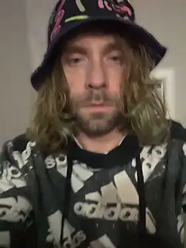 4kUsh2Fashion0 online show from 12.27.24