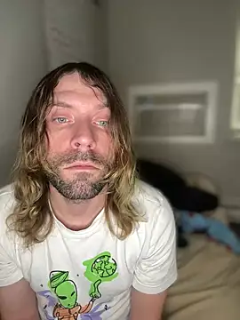 4kUsh2Fashion0 online show from 01.23.25