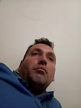 Snapshot of florin421 chatting on 03.24.26 florin421 online show from 03.24.26