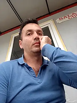 Snapshot of florin421 chatting on 03.25.26 florin421 online show from 03.25.26