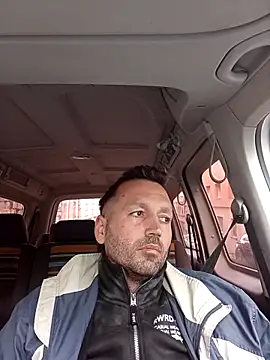 Snapshot of florin421 chatting on 03.31.26 florin421 online show from 03.31.26