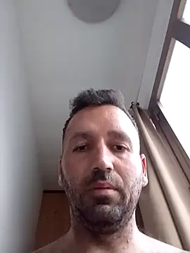 Snapshot of florin421 chatting on 04.02.26 florin421 online show from 04.02.26