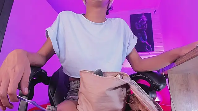 Alahia Rodriguez online show from 11.28.25